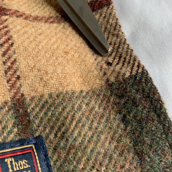 Vintage Pendleton Wool Throw Blanket with Leather Strap, Thomas Kay edition - Picture 8 of 9